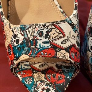 Skulls, Roses and guitars